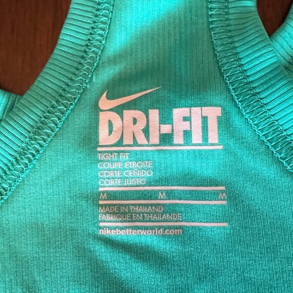 Women's Nike Green Dri-fit Training Racer Back, ribbed material, Size Medium - Picture 5 of 9